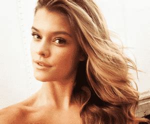 nina adgel nudes|Nina Agdal Naked on Vacation Is the Best Present We Received。